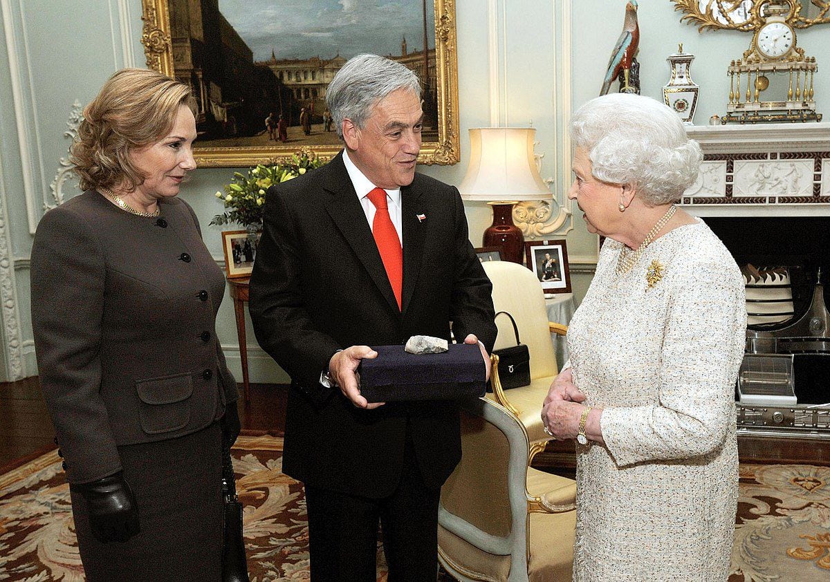 Piñera y la reina Isabel II