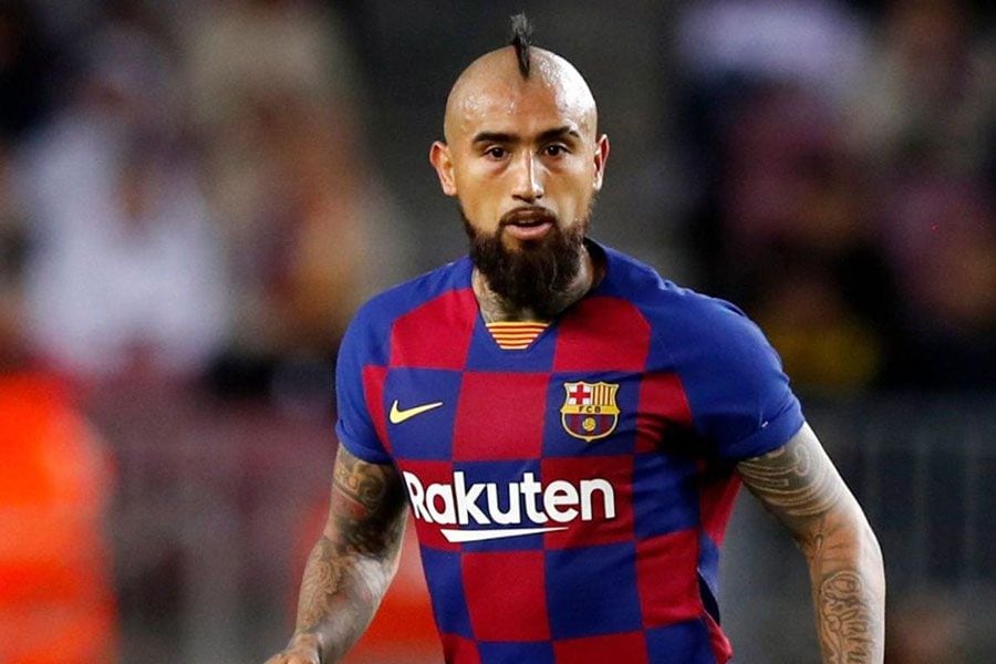 Arturo Vidal no pudo ayudar a Barcelona en su empate ante Atlético de Madrid