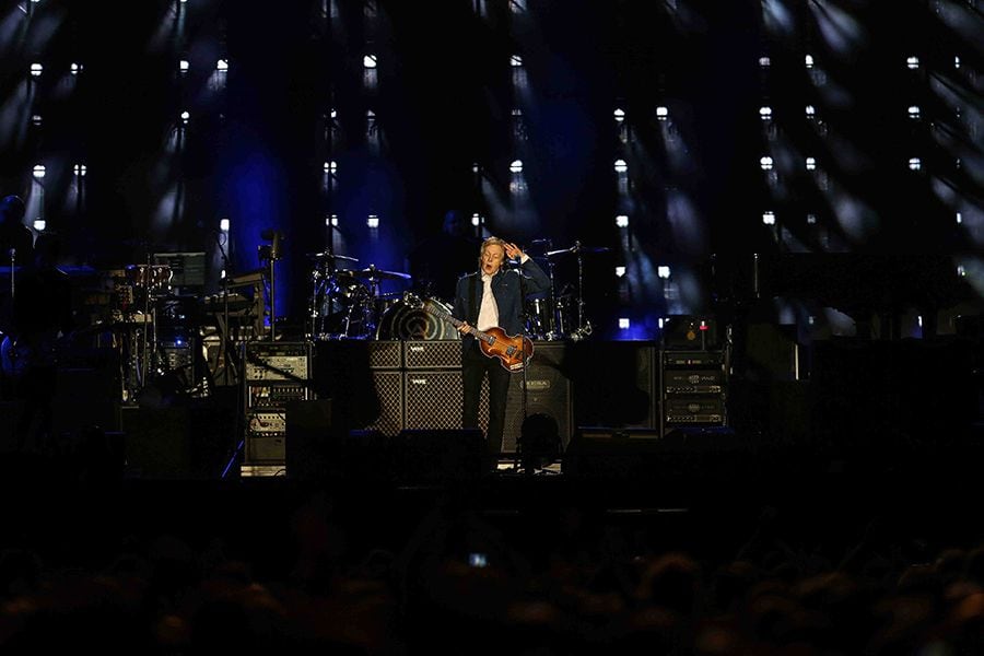 Paul McCartney encantó a sus fanáticos en el Estadio Nacional