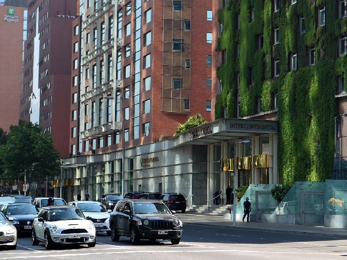 Turista Suizo arrastrado por taxista asegura que volvería de vacaciones a nuestro país