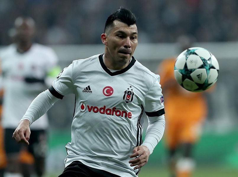 ¿Y la Cato? Gary Medel firmará por tres temporadas con el Bologna