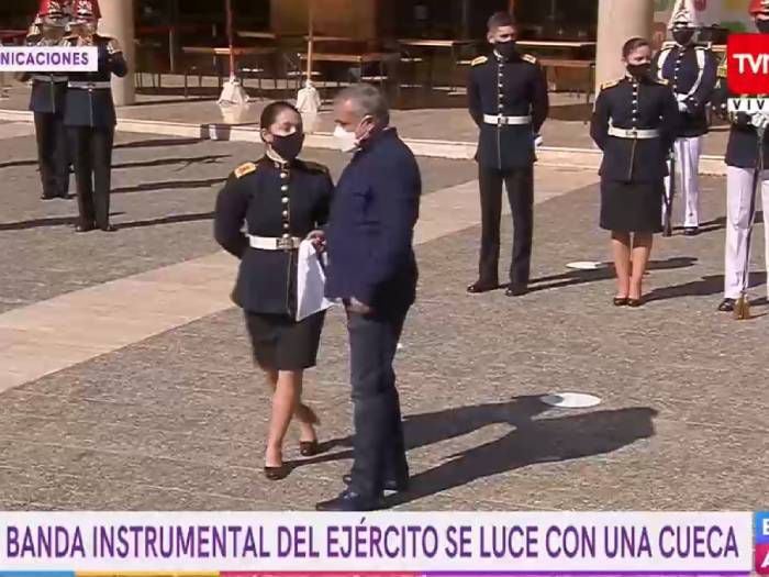 Dr. Ugarte sorprendió con improvisado pie de cueca en vivo