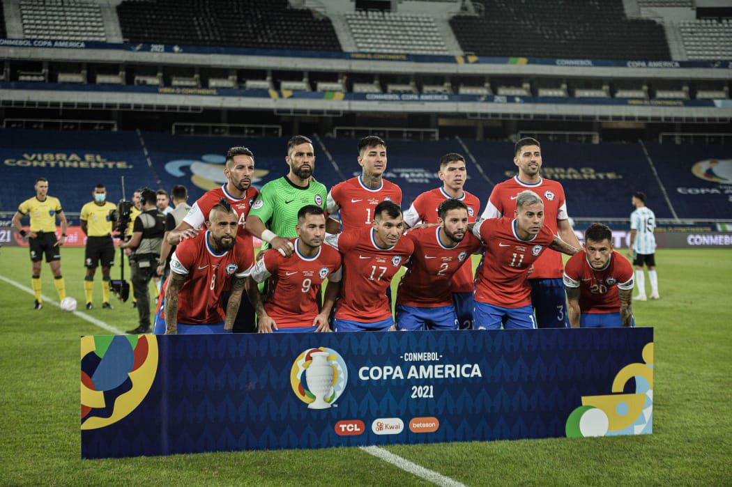 ¡Aún tenemos Generación Dorada!: el Chile-Argentina en la pizarra del diario pop