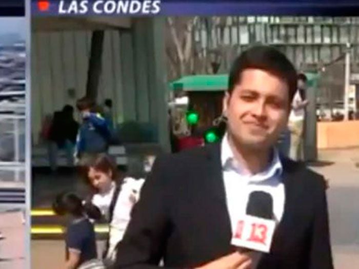 [Video] Niñas funaron despacho de Canal 13 con "asesinato" en vivo