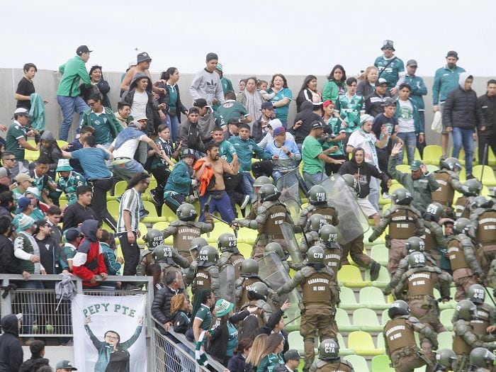 [Fotos] Con cuchillos y estoques: así fue la brutal pelea entre hinchas de Santiago Wanderers