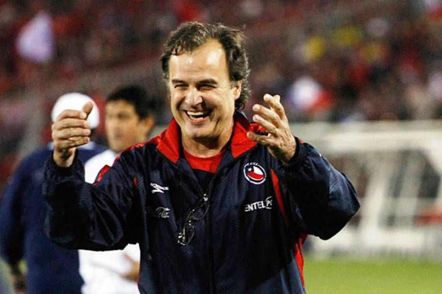 "Media hora desnudo": la locura de Marcelo Bielsa que desempolvaron ex seleccionados