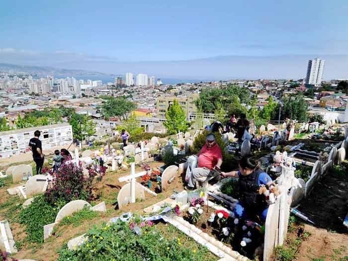 Chofer de Uber vivió "viaje paranormal" fuera del cementerio de Viña