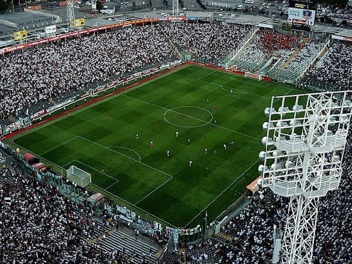 Canchero de Colo Colo demanda por 100 millones de pesos a Blanco y Negro