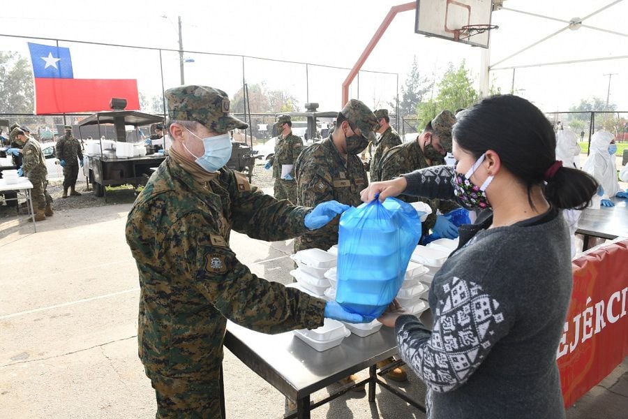 Ejercito llevó "Rancho Solidario" a Estación Central y San Pedro de la Paz