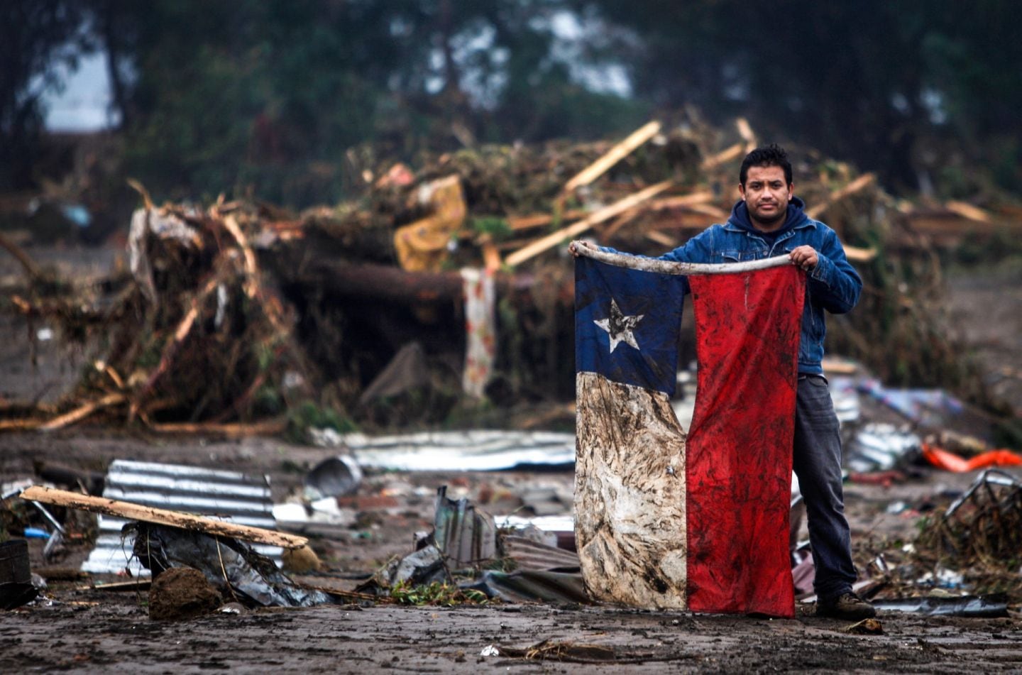 A 11 años del terremoto: las impactantes portadas de los diarios que retrataron el 27-F