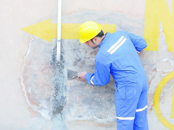 Para reparar murallas de hormigón debe seguir estos pasos