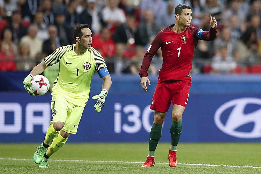 Claudio Bravo desempolvó anécdota en la Copa Confederaciones: repasó a CR7