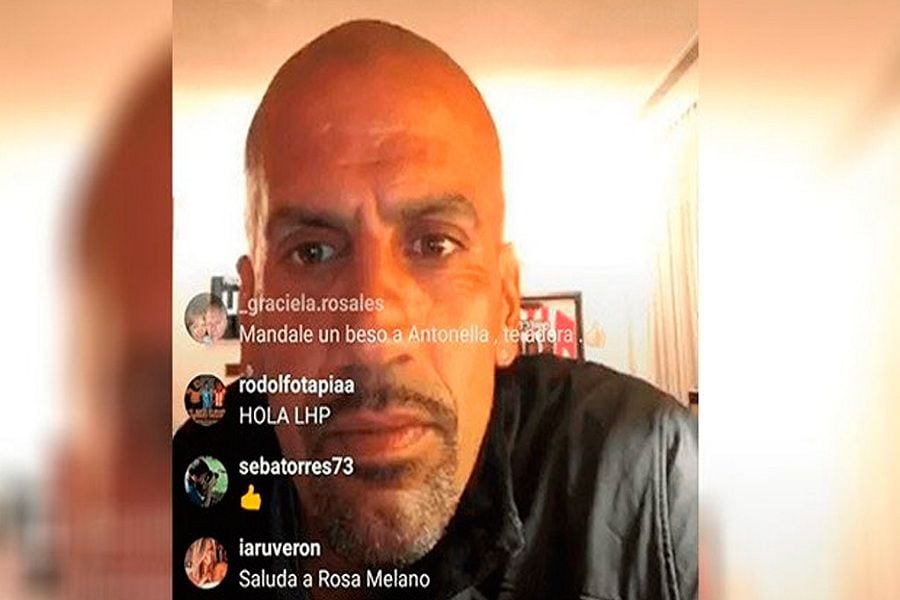 "Un saludo a Rosamel...": Juan Sebastián Verón cayó en histórica broma mientras transmitía en vivo