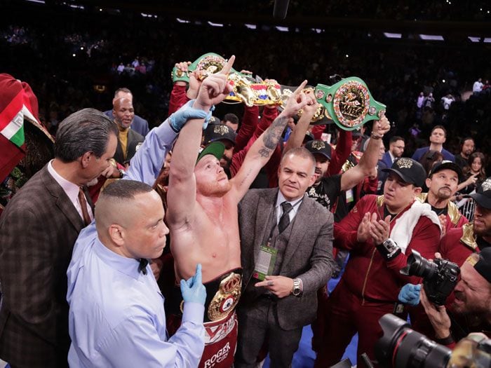 Así fue el nocáut con el que "Canelo" Álvarez logró su tercer título mundial