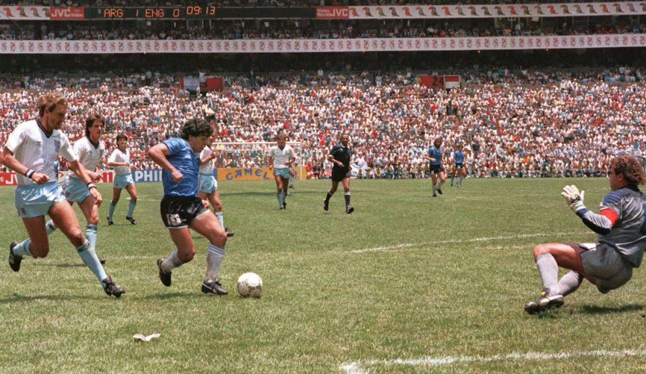 Los históricos goles de Maradona a los ingleses en el recuerdo de su relator