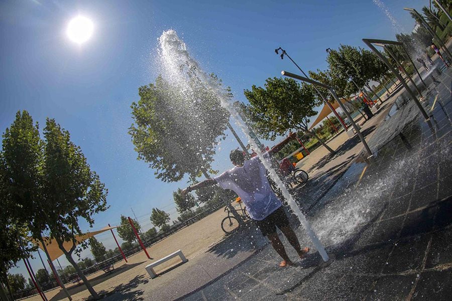 Seremi de Salud hace un llamado a beber mucha agua por las altas temperaturas