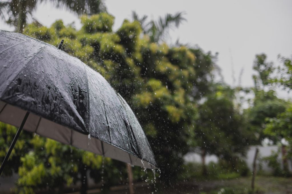 La lluvia ayuda a aliviar el estrés y la ansiedad. Foto: Getty Images.