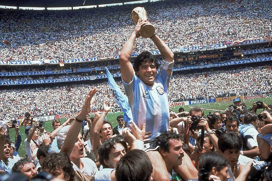 Diego Maradona: las postales que marcaron la vida del ídolo argentino