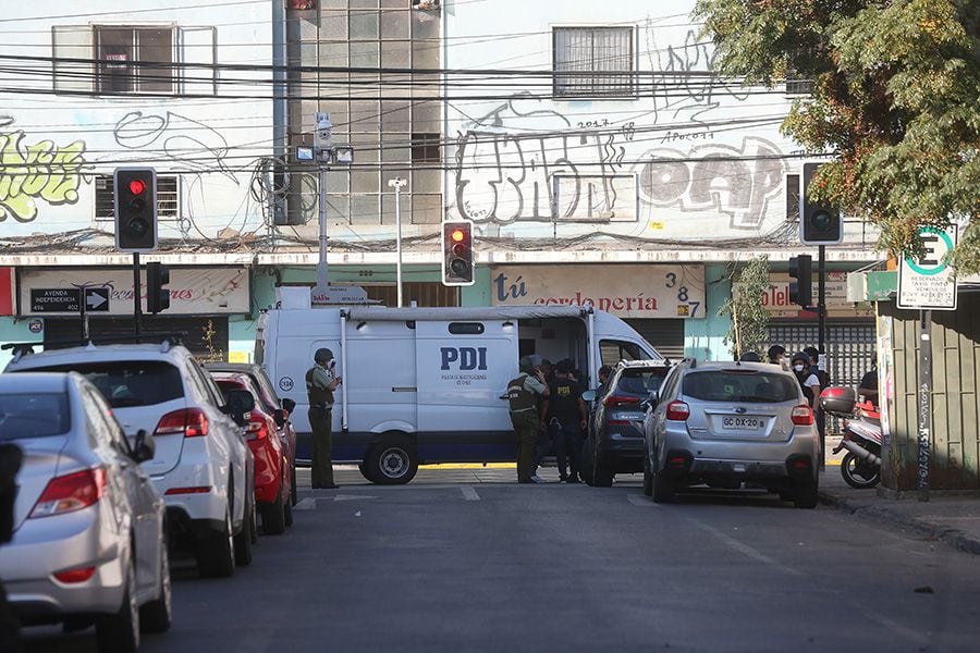 Ni el Profesor de "Casa de papel"...  Ladrón se fugó en medio de bullado operativo policial