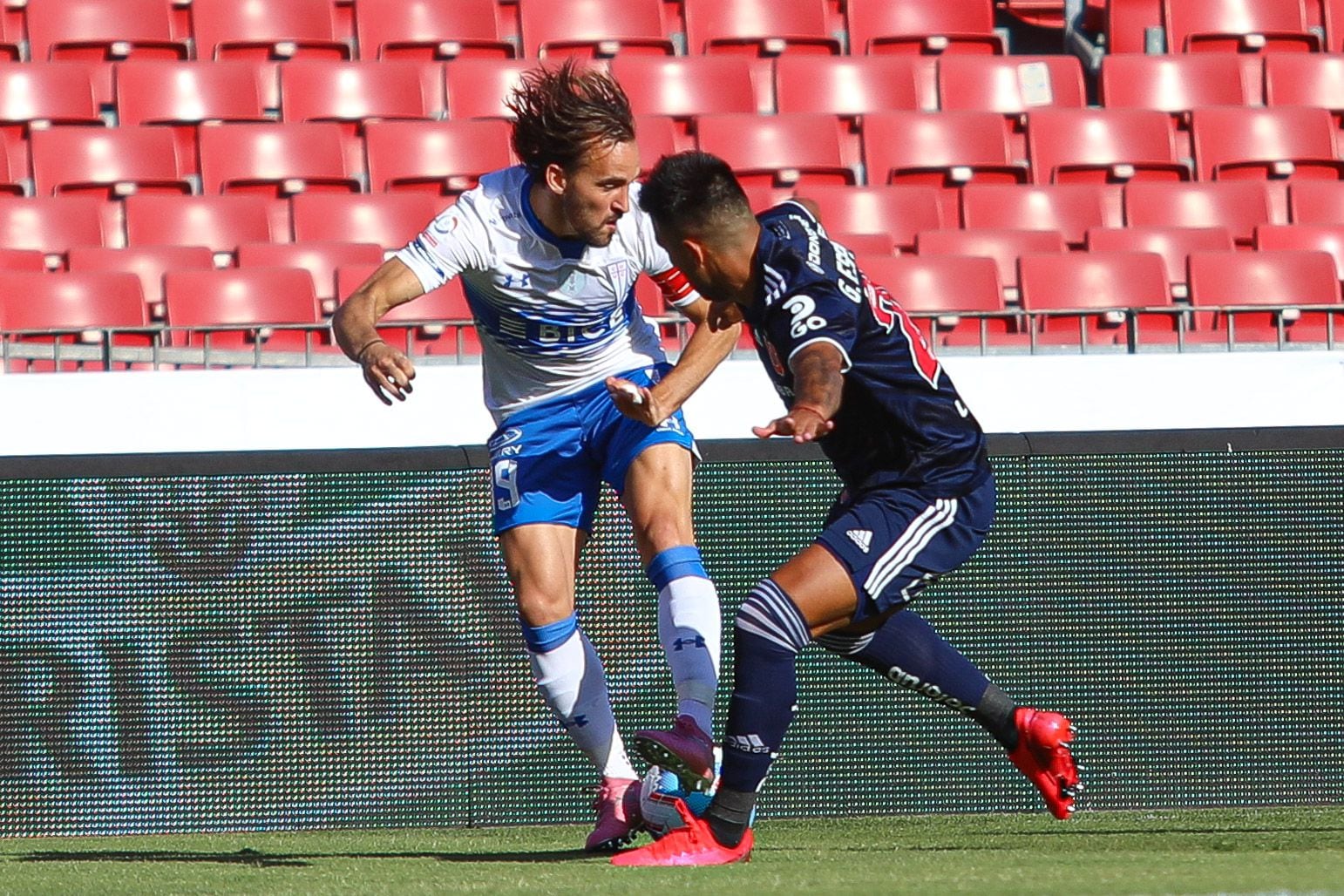 Sigue el relato del clásico entre la "U" y Universidad Católica