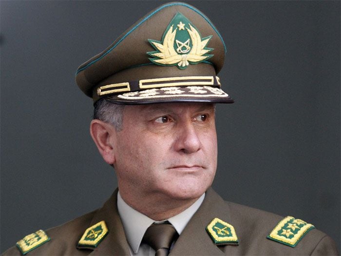 Exdirector de Carabineros Bruno Villalobos procesado por muerte de estudiante