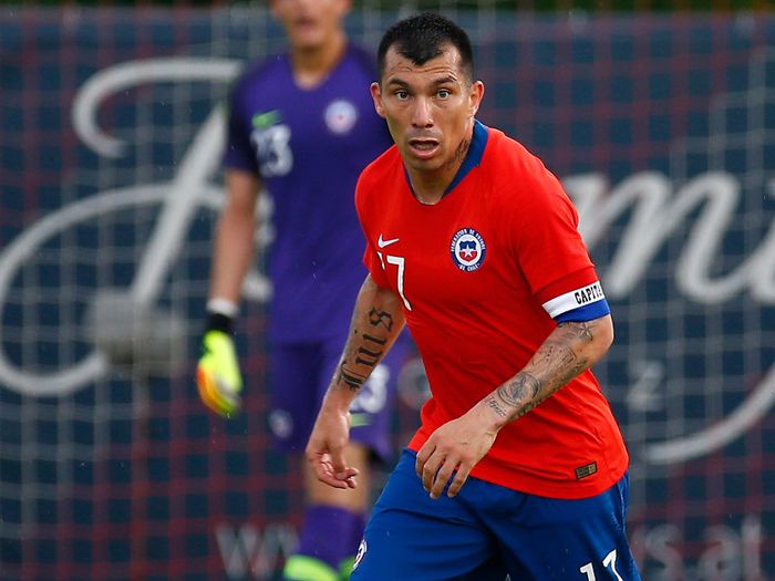 Gary Medel saca pecho como capitán de Chile en reemplazo de Bravo