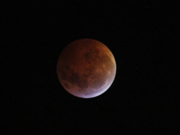 Las postales que dejó la espectacular "Superluna de Sangre"