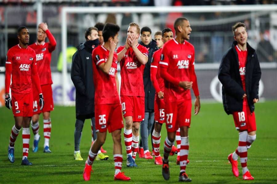 La UEFA permite que se juegue el Nápoles-AZ Alkmaar pese a brote de coronavirus