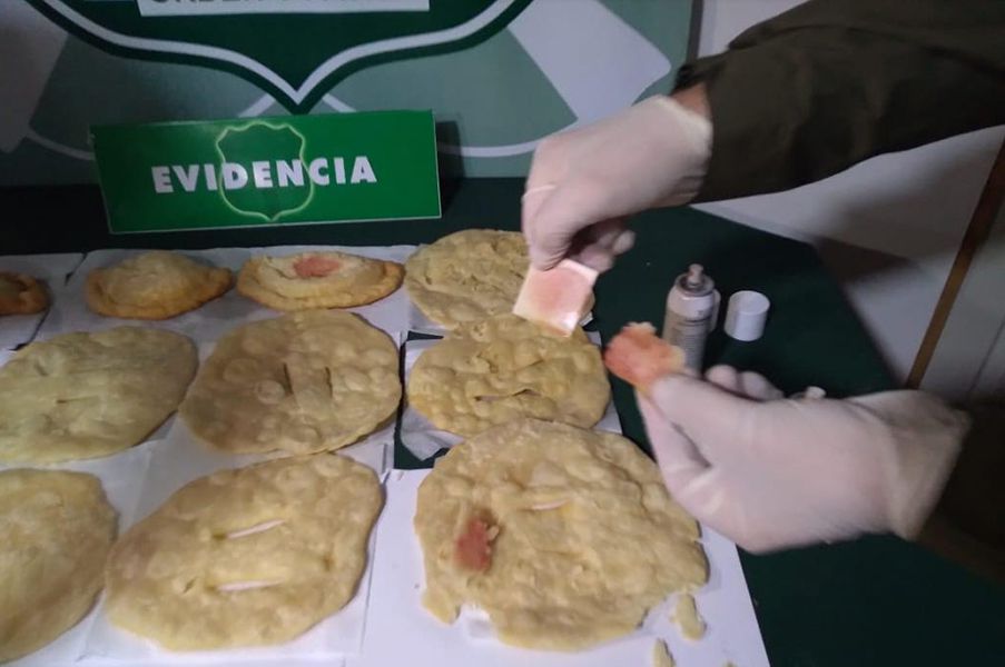 Fritos por echarle salsa "verde" a sopaipas y empanás