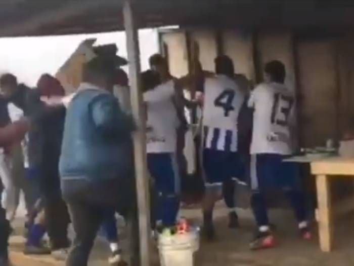 Graban brutal pelea en partido de fútbol amateur de San Pedro de La Paz