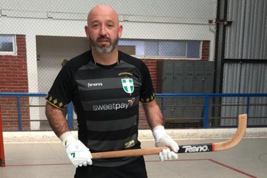 Rodrigo Vera grita campeón en Panamericano de Hockey Patín de Santos