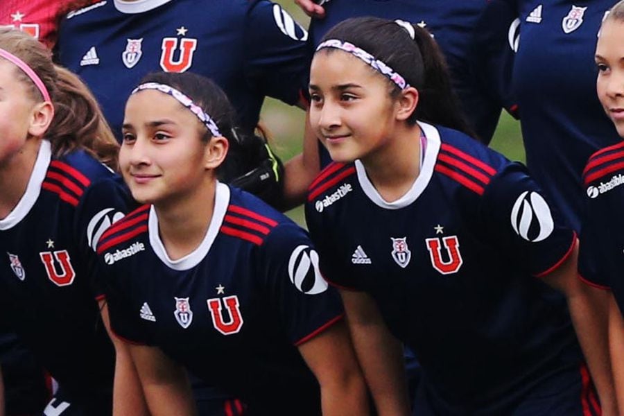 Hijas del Chupete Suazo ya celebran de azul