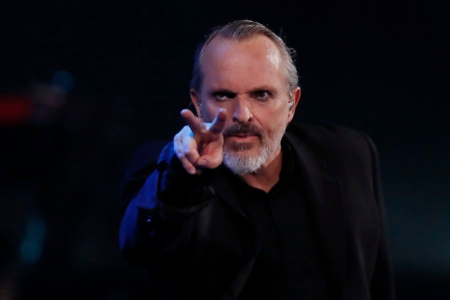 Miguel Bosé reaparece en público y preocupa a sus seguidores