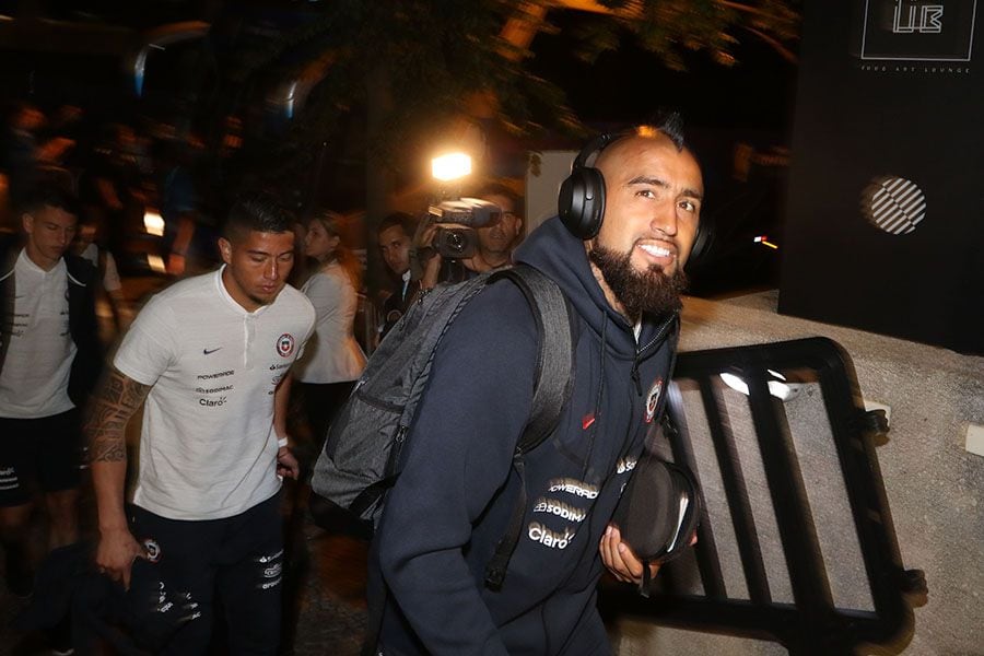 Arturo llevó la batuta en divertida cena de la Roja