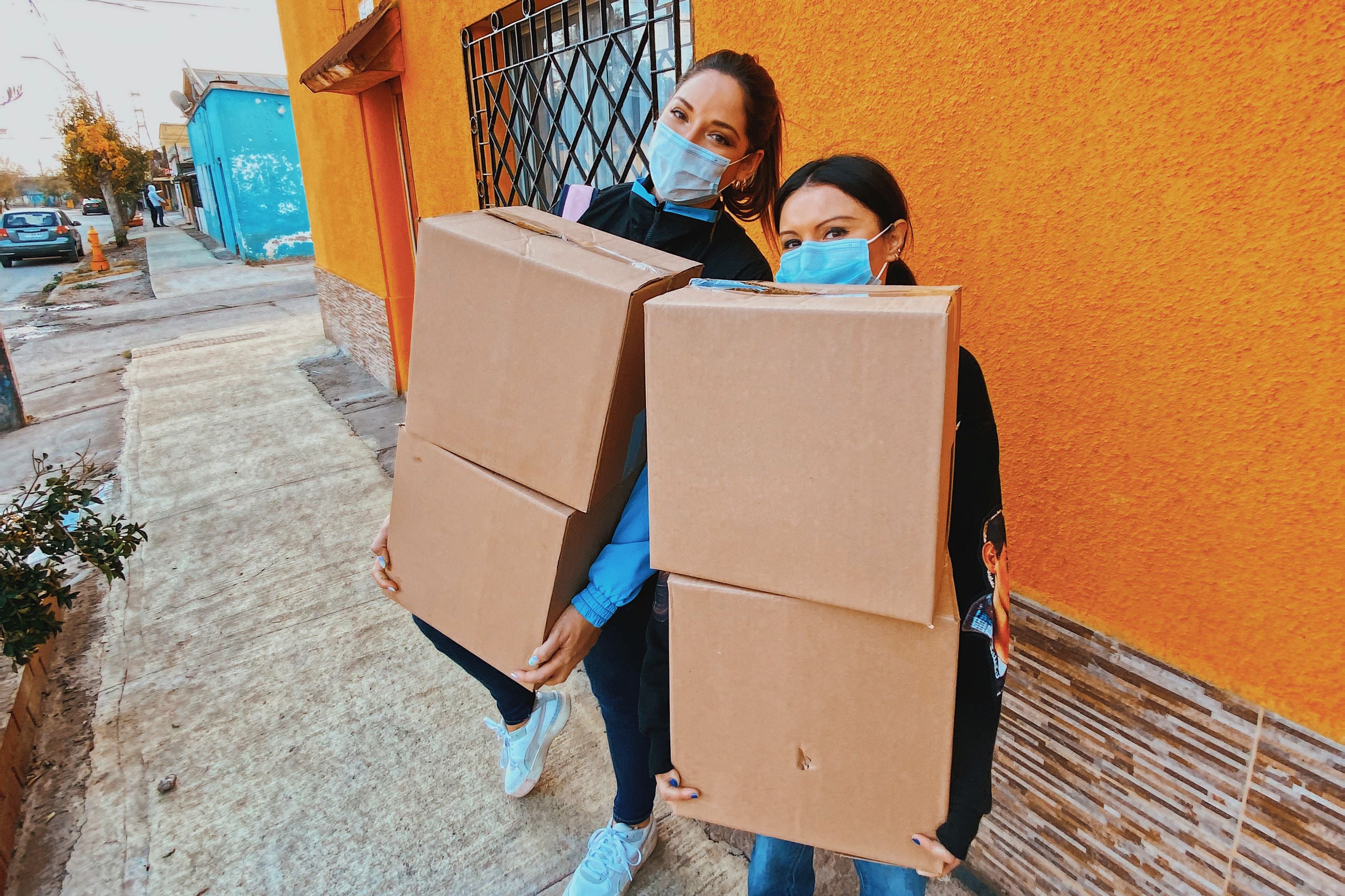 Leo Farkas no falla: le donó 500 cajas a "Kel"