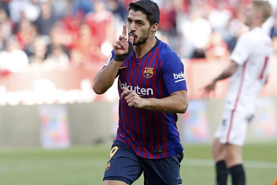 Luis Suárez aprueba exámenes para obtener pasaporte italiano