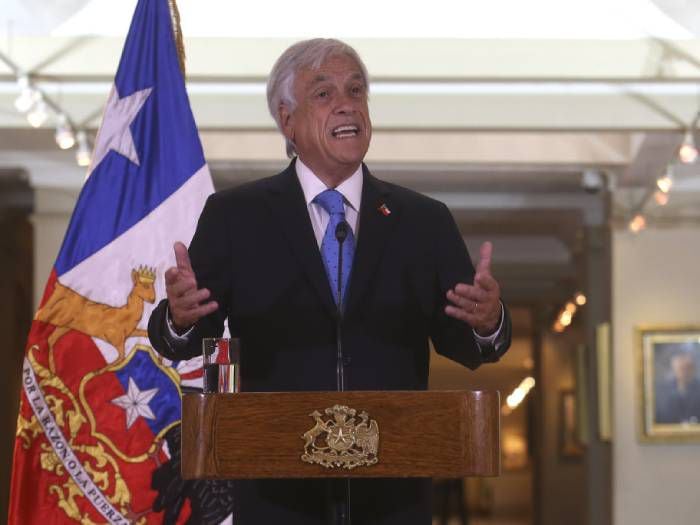 Presidente Piñera exigió "severas sanciones" por colusión de pollos