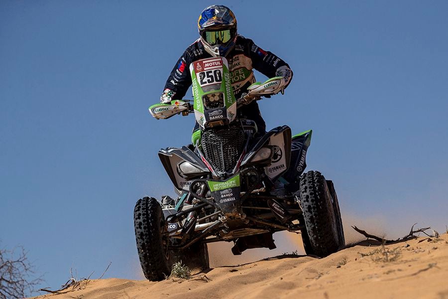 Ignacio Casale hace historia y consigue su tercer Dakar