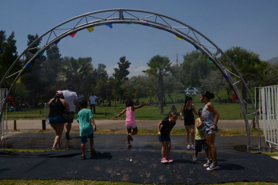 Las Condes cerrará cuatro parques para prevenir coronavirus