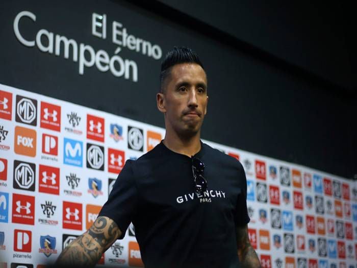 Lucas Barrios: "No reclamé lo que me quedaron debiendo por cariño a Colo Colo"