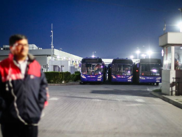 Trabajadores de Subus hacen huelga exigiendo protección ante el Covid-19