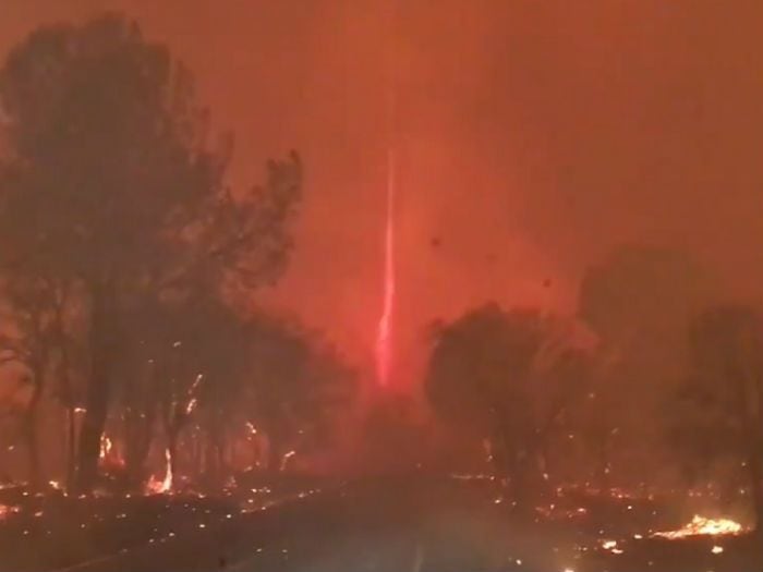 Los videos más impactantes del incendio que azota California y ha dejado 42 muertos