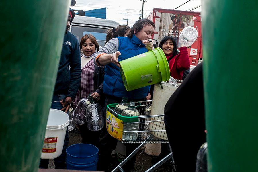 Presidente Piñera cancela viaje por crisis del agua en Osorno