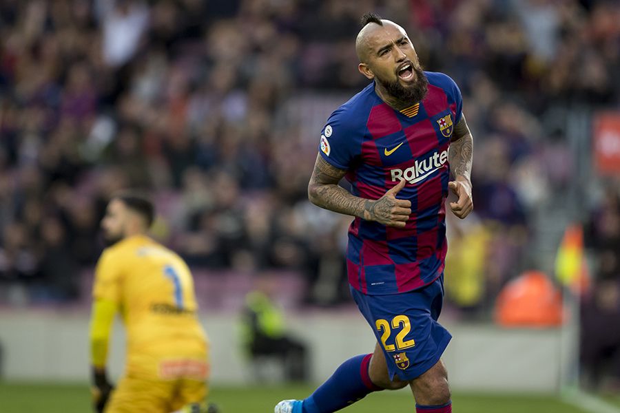 Nuevo entrenador del Barcelona le rayó la cancha a Arturo Vidal: se queda