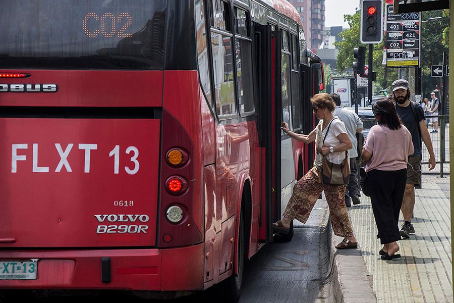 Demanda de pasajeros en transporte público disminuyó un 71,8%