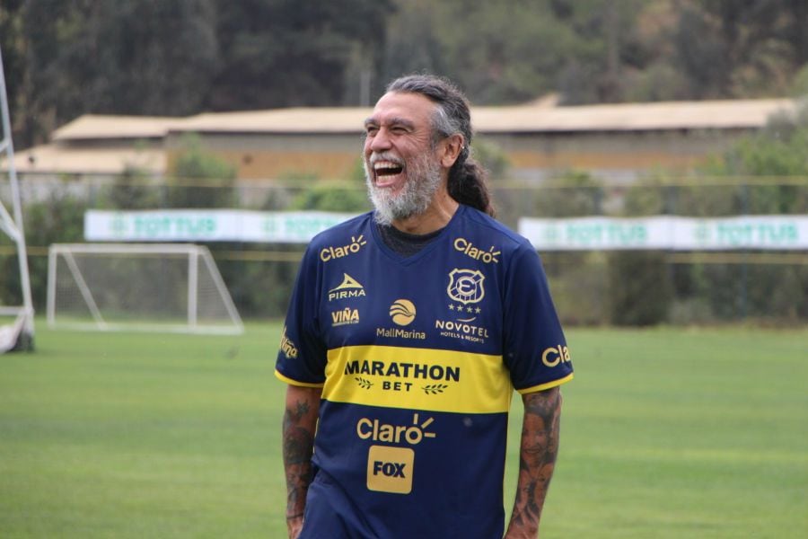 Tom Araya se puso en campaña solidaria del Everton