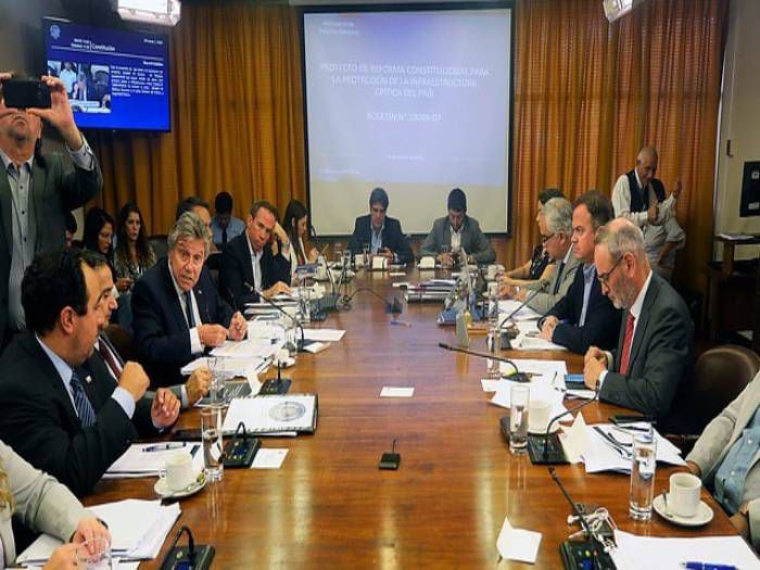 Comisión de Constitución aprobó idea de legislar resguardo a infraestructura crítica por FF.AA