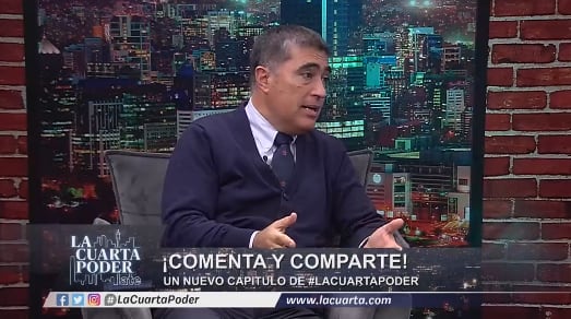 Desbordes ve a Bachelet como opción presidencial de la oposición: "Es la única persona que tienen"