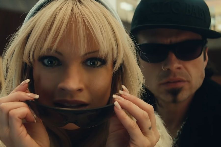 El video sexual de Pamela Anderson y Tommy Lee es el foco del tráiler de una nueva serie llamada Pam & Tommy