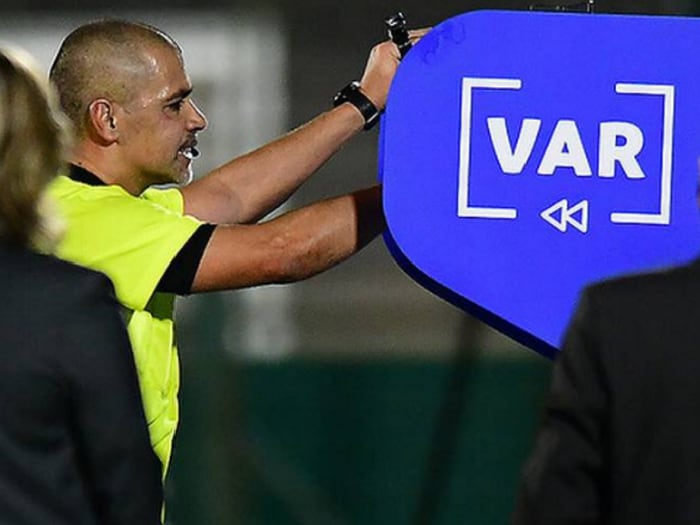 Insólito: Éber Aquino viajará a arbitrar en Arabia Saudita